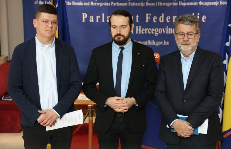 Jedinstven stav SBiH, NES-a, HDZ-a 1990 i HNP-a oko pitanja djelovanja Ustavne komisije