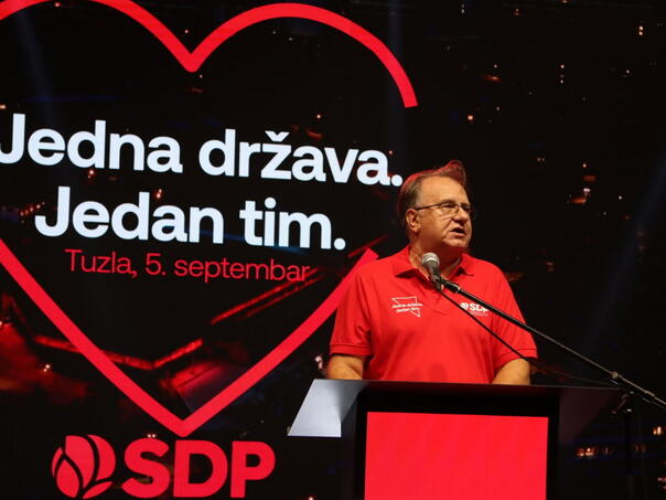 "Jedna država, jedan tim": SDP započeo kampanju u Tuzli