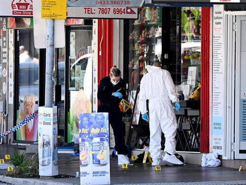 Jedna osoba poginula, dvije teško povrijeđene u napadu nožem u Sydneyju