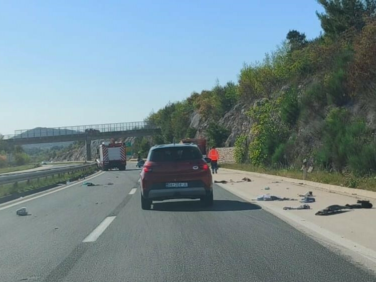 Jedna osoba poginula, petero povrijeđenih u nesreći na autocesti A1