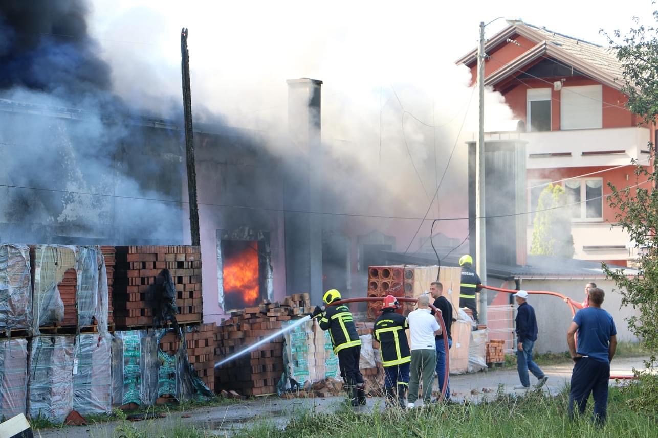 Jedna osoba poginula u požaru u Srebreniku