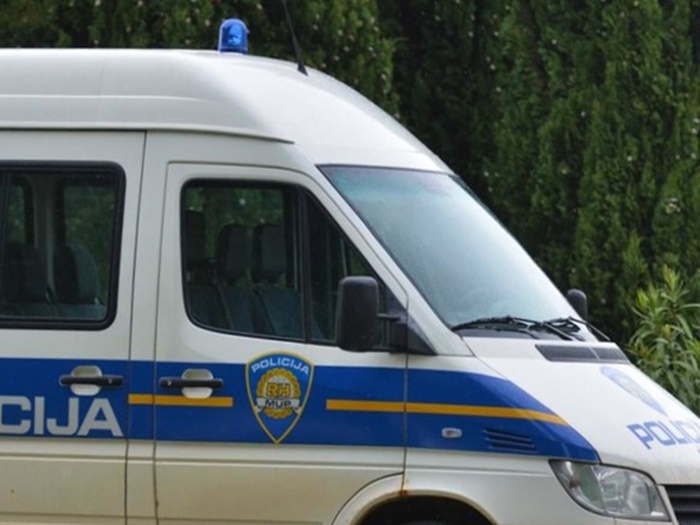 Jedna osoba povrijeđena u padu malog aviona u Istri