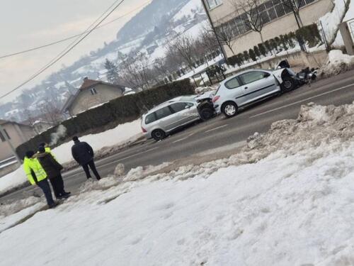 Jedna osoba povrijeđena u sudaru kod Zenice