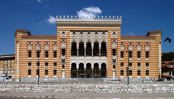 Jedna osoba ranjena u pucnjavi kod Vijećnice