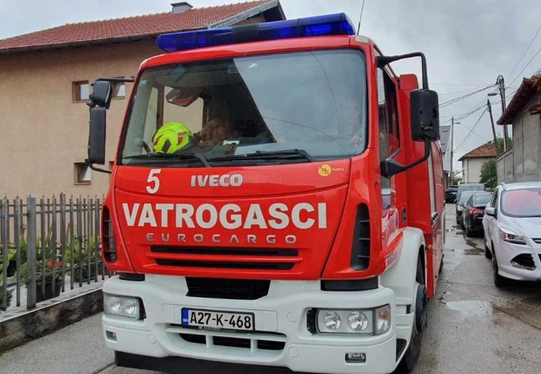 Jedna osoba stradala u požaru u Istočnoj Ilidži