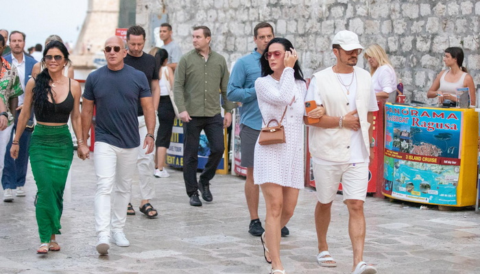 Jeff Bezos prošetao Stradunom: Društvo mu pravili Katy Perry i Orlando Bloom