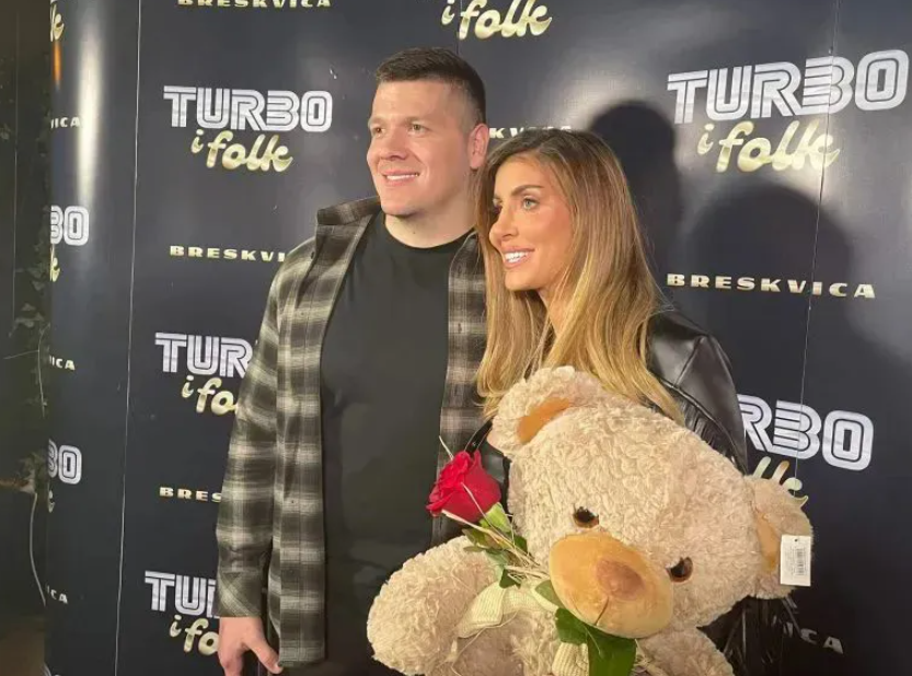 Jelena ispričala kako je osvojila Slobu: Suprug ga je pozvao da mi pjeva...