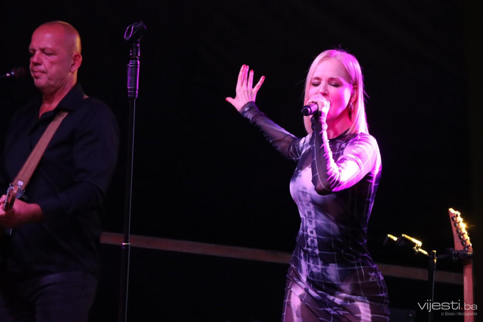 Jelena Rozga raspjevala Sarajevo na predotvaranju SFF-a