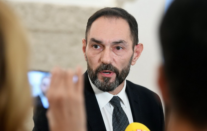Jelinić podnio ostavku zbog članstva u masonskoj udruzi