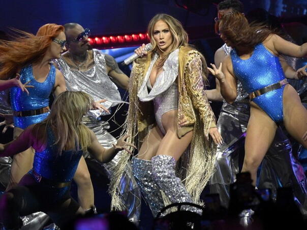 Jennifer Lopez ostala bez suknje: Drago mi je što sam imala donji veš
