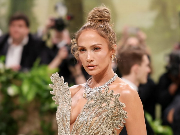 Jennifer Lopez u raskošnoj kreaciji privukla poglede na Met Gali
