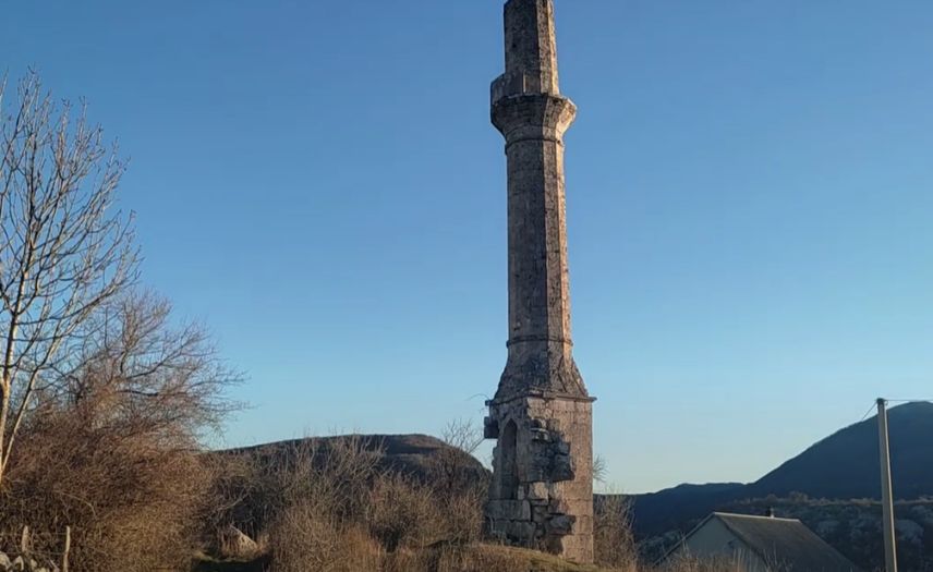 Jeste li čuli za munaru kod Gacka koja tri ipo stoljeća prkosi vremenu