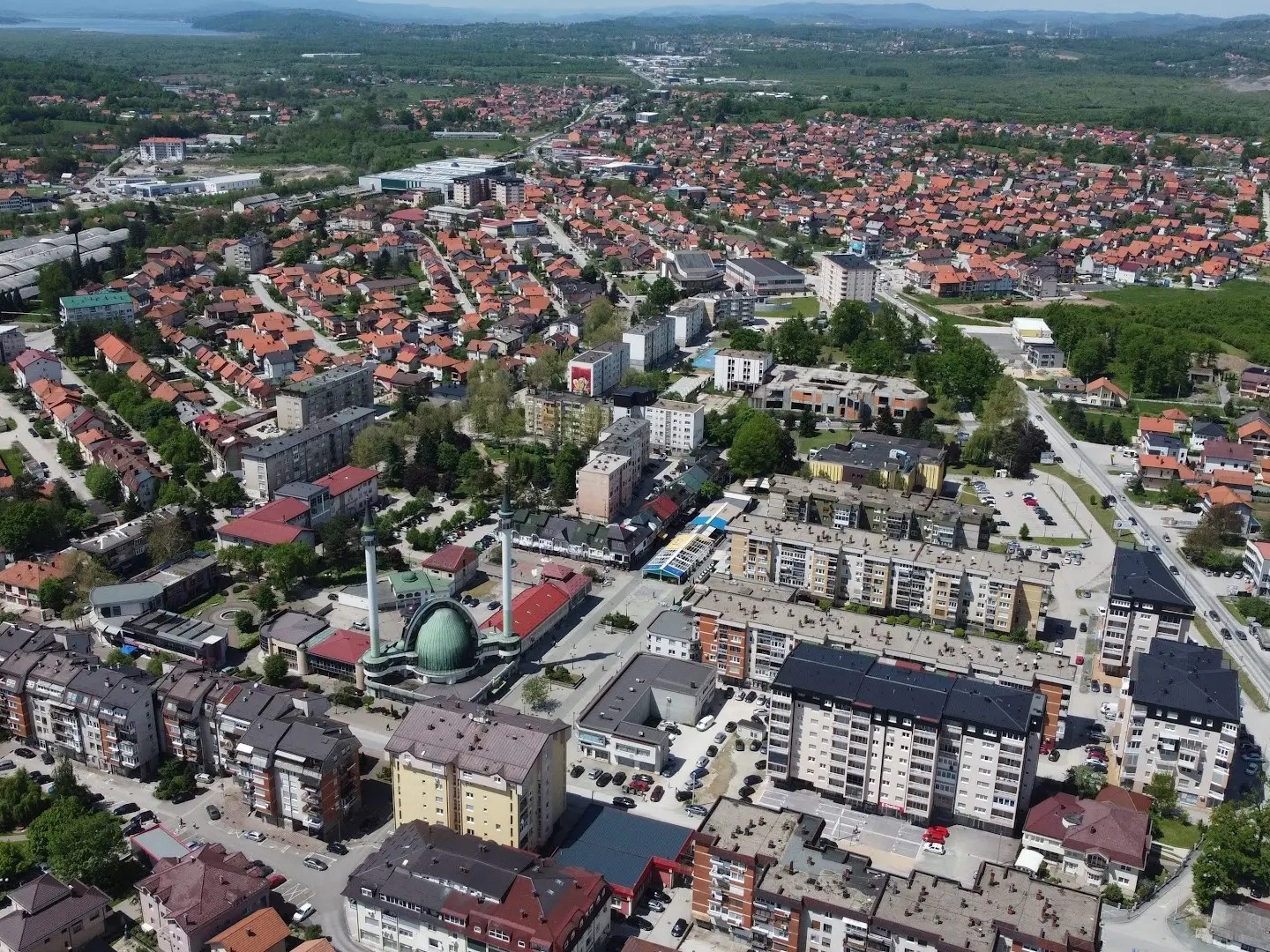 Jeziv slučaj kod Živinica: Djevojku odvezao u šumu, tukao je i prijetio joj smrću