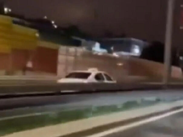 Jezive scene sa Mostarske petlje: Taksi punom brzinom jurio u kontra smjeru