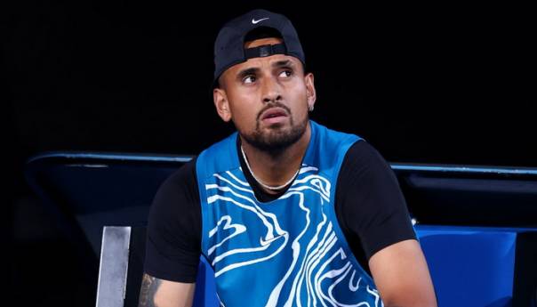 Jezivo: Kyrgios objavio sliku ciste koju su mu pronašli u koljenu