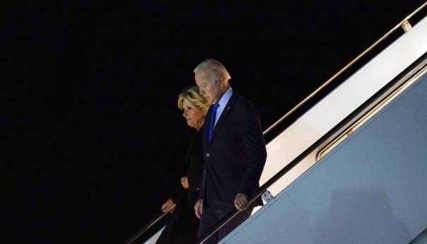 Joe Biden stigao u London uoči sahrane kraljice Elizabete II