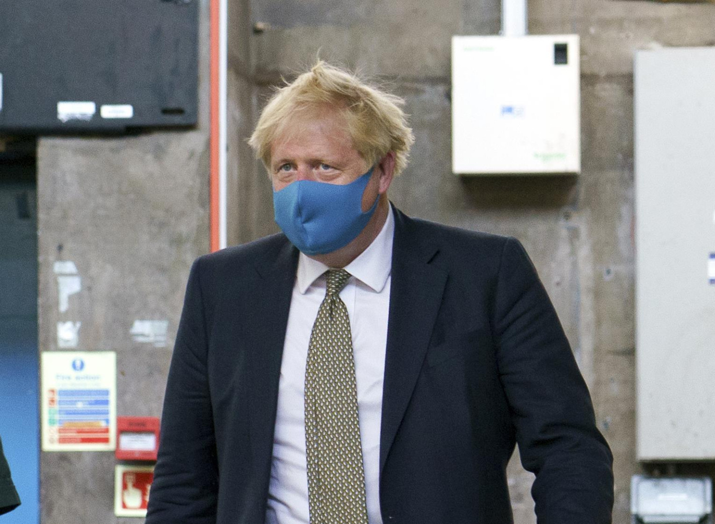 Johnson: Britanska vlada čini sve da minimizira ljudske gubitke u pandemiji