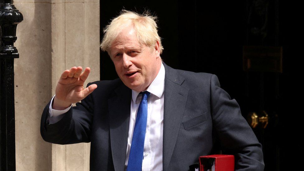 Johnson imenuje novu vladu, uskoro obraćanje