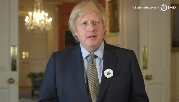 Johnson: Ne smijemo dozvoliti negiranje genocida