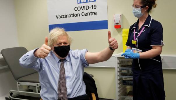 Johnson primio prvu dozu vakcine 'AstraZeneca'
