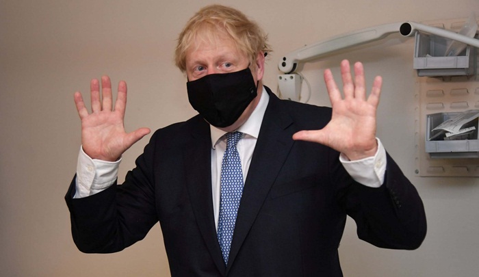 Johnson: Riješit ćemo se koronavirusa do sredine 2021.