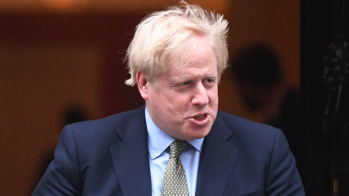 Johnson se oporavlja, u Britaniji skoro hiljadu novih smrtnih slučajeva