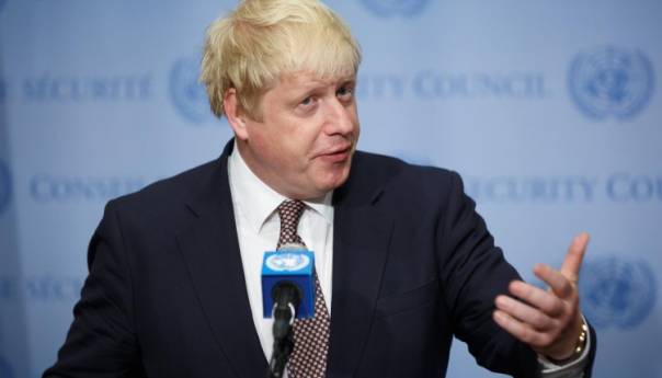 Johnson upozorio na 'olujne oblake' pandemije iznad Evrope