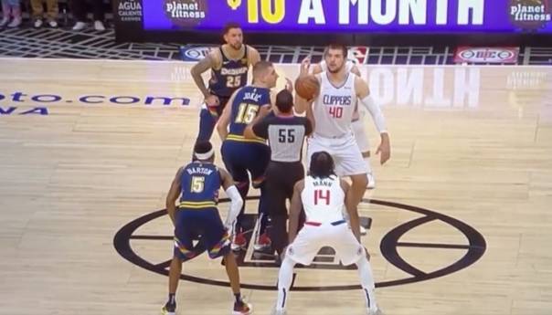 Jokić do suza nasmijao sudiju na podbacivanju lopte