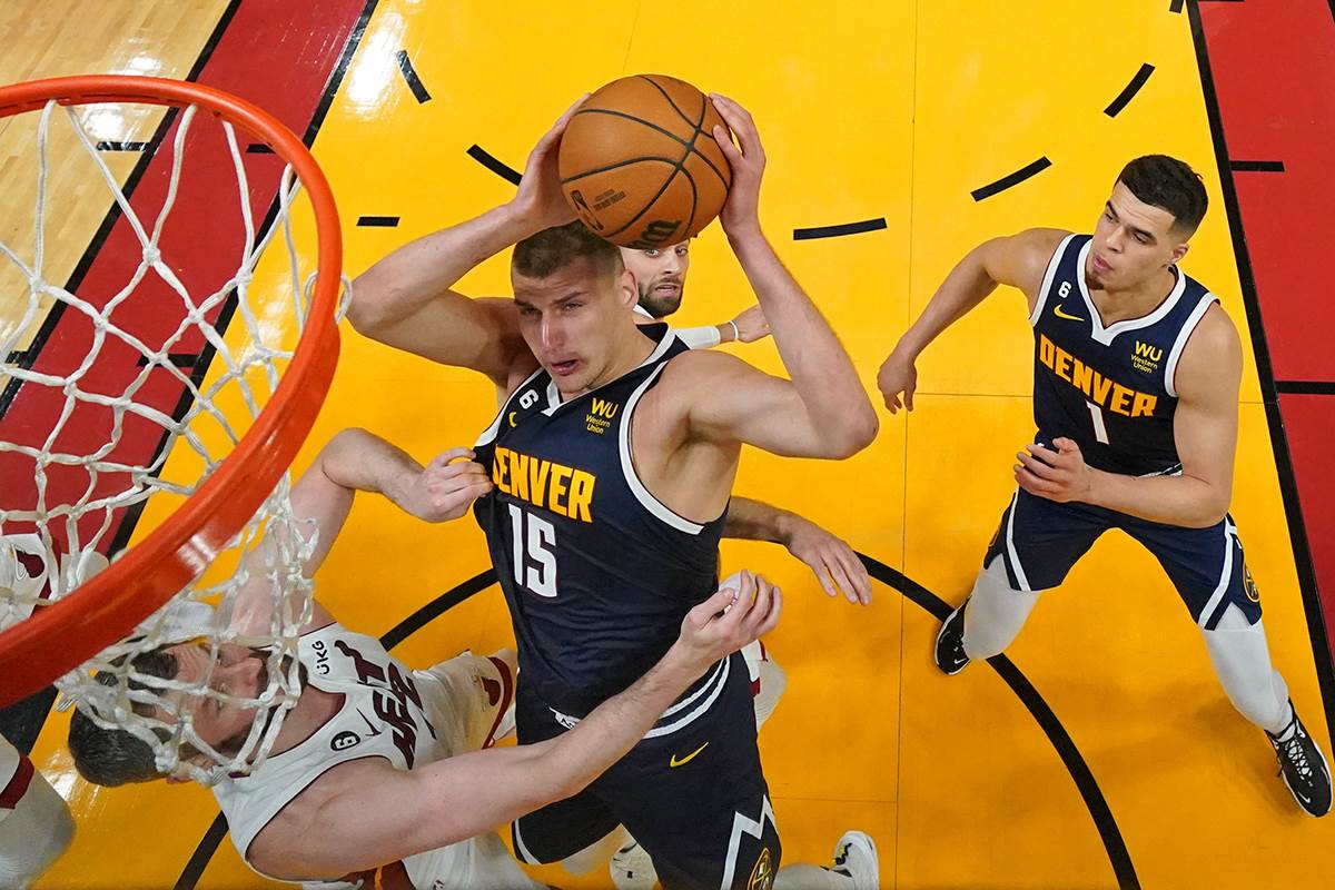 Jokić i njegov Denver nadomak titule