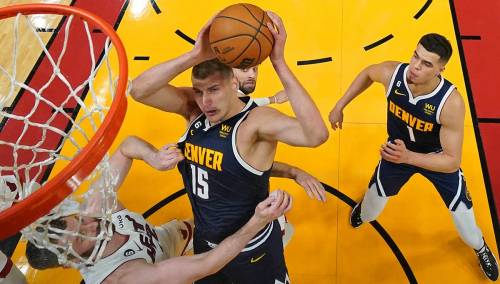 Jokić i njegov Denver nadomak titule