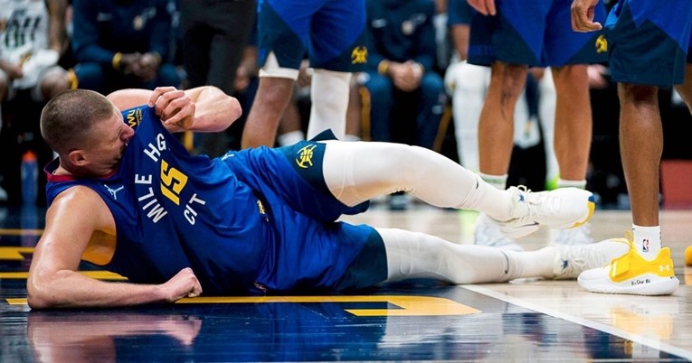 Jokić povrijedio koljeno, previjao se od bolova na parketu