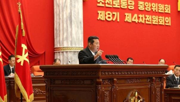 Jong-un: Državu čeka velika borba na život ili smrt