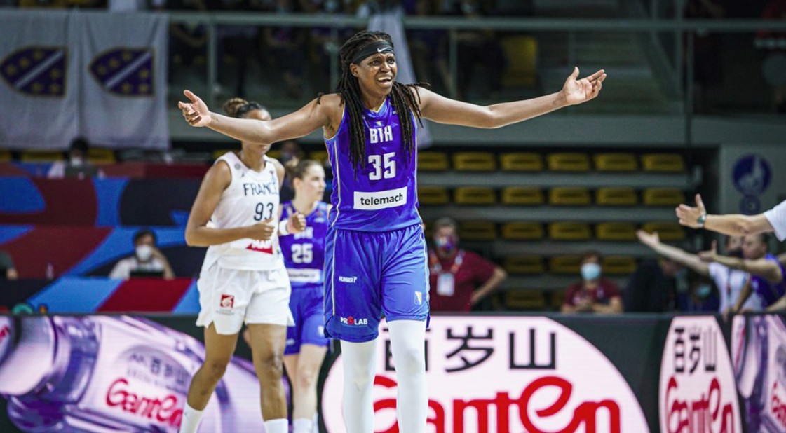 Jonquel Jones predvodila Connecticut do trijumfa