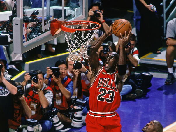 Jordanov dres iz finala NBA lige prodat za nevjerovatnih 14 miliona dolara!