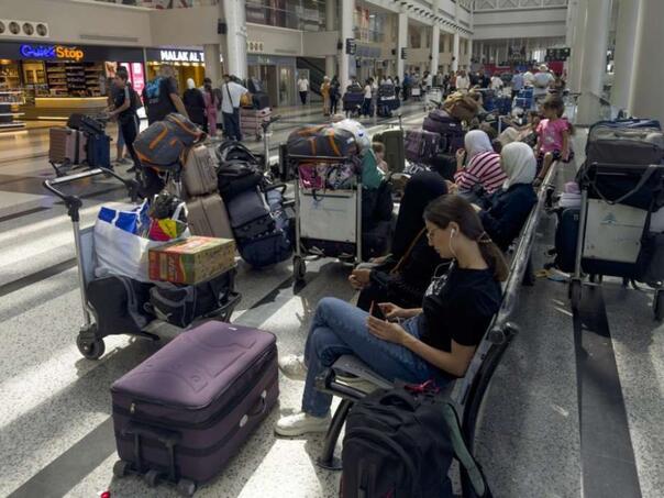 Još aviokompanija otkazalo letove za Bejrut