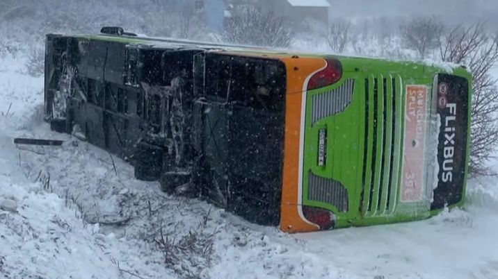 Još jedan autobus se prevrnuo u blizini granice s BiH