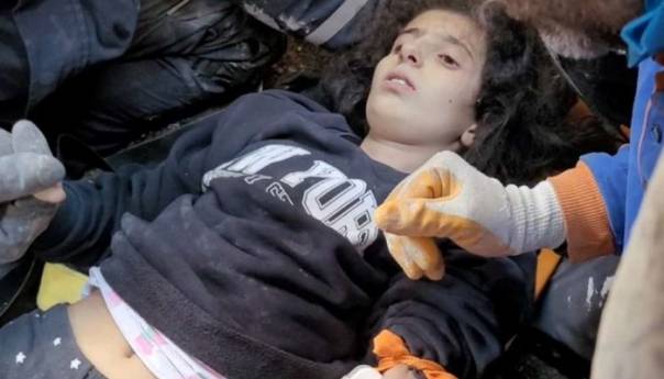 Još jedna djevojčica spašena iz ruševina zahvaljujući bh. spasiocima