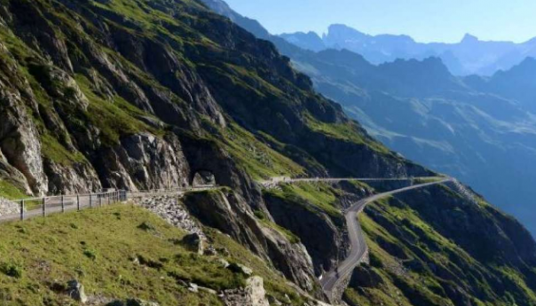 Još jedna nesreća u Alpama, poginulo dvoje planinara na Matterhornu