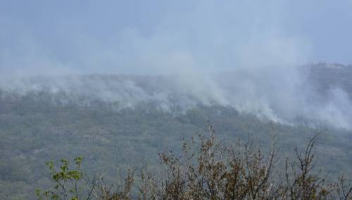 Još uvijek aktivan požar u dijelu Prusca kod Donjeg Vakufa