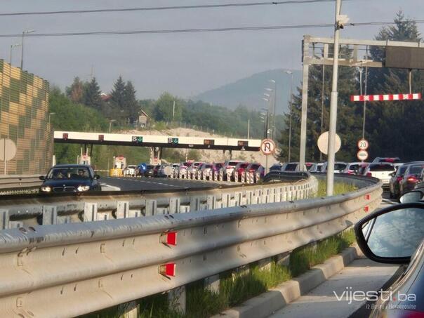 Još uvijek traju velike gužve od Sarajeva prema Mostaru