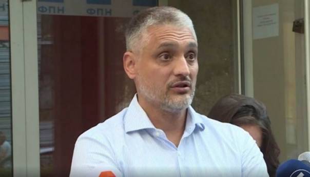 Jovanović: Neću mirno gledati Srbiju sa Mladićevim licem