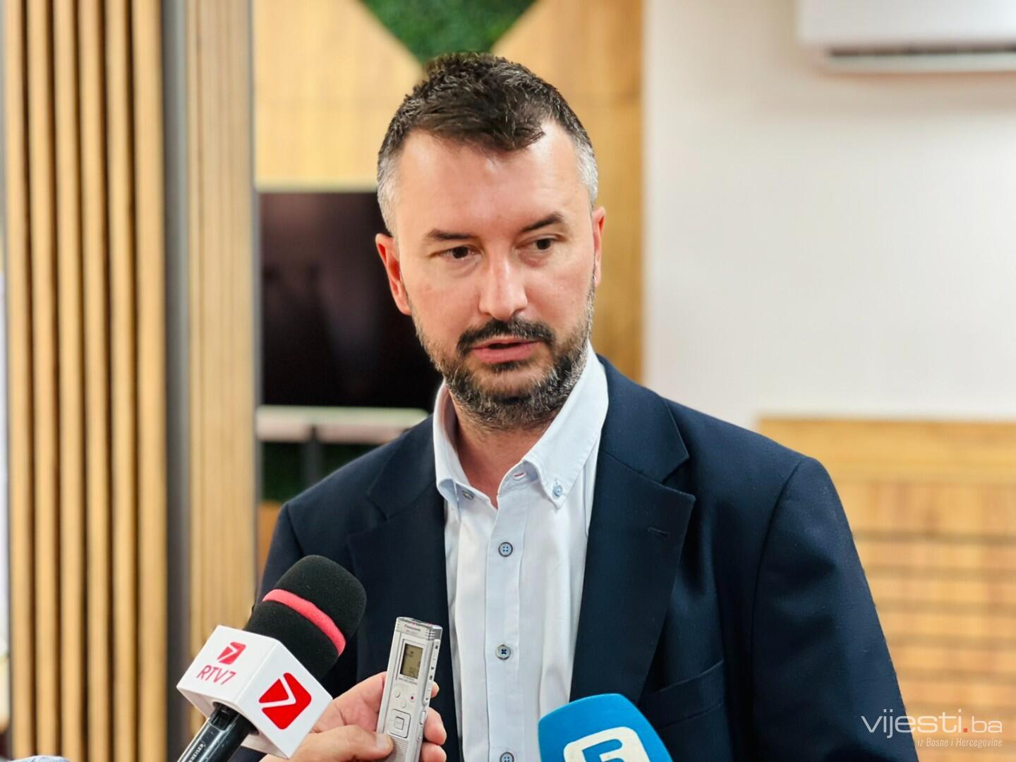 Jovanović: Nema više glasanja za umrle i dopisivanja glasova