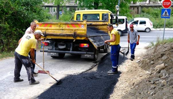 JP "Lokom" izvršio sanaciju više od 600 udarnih rupa u 63 novogradske ulice