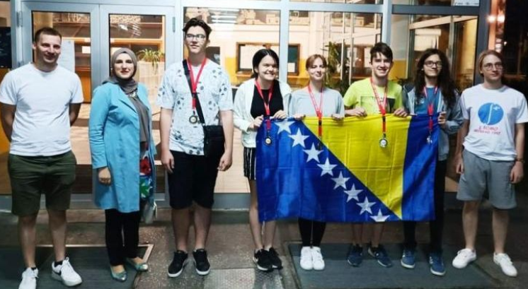Juniorska olimpijada: Mladi bh. matematičari okitili se medaljama