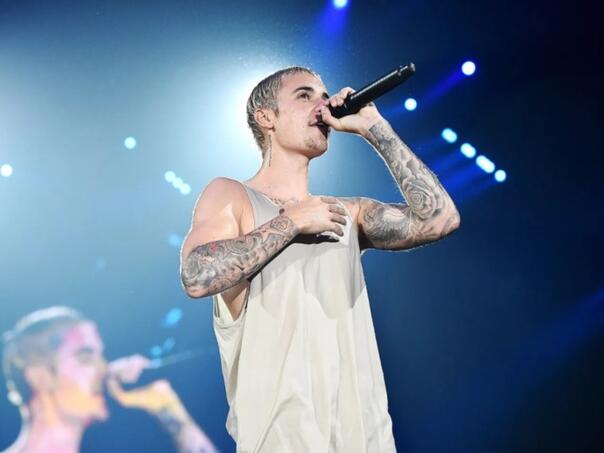 Justin Bieber sve bliže nastupu na finalu Mundijala? Društvo bi mu pravile velike zvijezde
