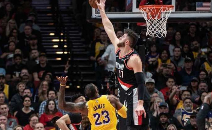 Jusuf Nurkić odigrao ključnu ulogu u trijumfu Portlanda nad Lakersima