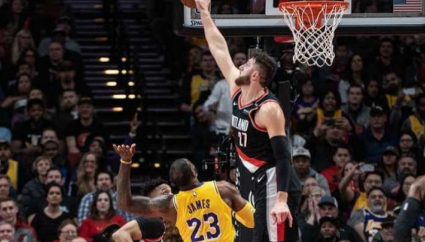 Jusuf Nurkić odigrao ključnu ulogu u trijumfu Portlanda nad Lakersima