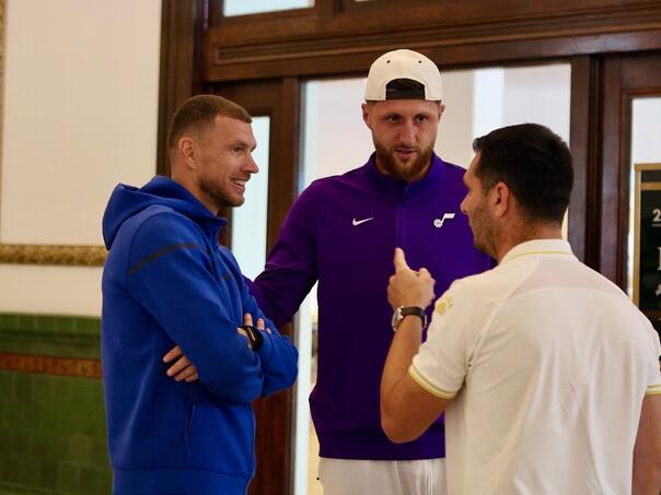 Jusuf Nurkić posjetio Zmajeve u kampu