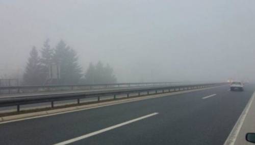 Jutarnja magla mjestimično smanjuje vidljivost na dionicama