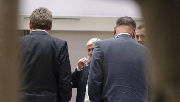 Jutarnji: Kako se nastup Dodika i Čovića pred UN pretvorio u poraz i blamažu